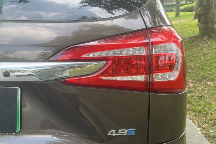 Used BYD Tang New Energy 2017 2.0T Tang 100 Right Rear Taillight