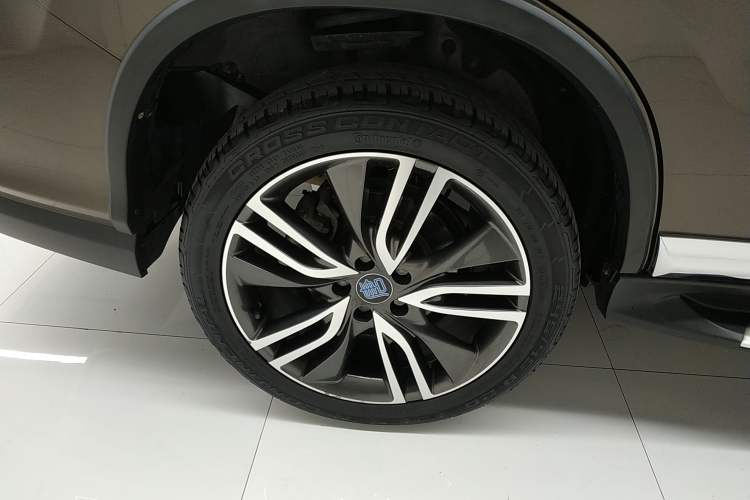 Used BYD Tang New Energy 2017 2.0T Tang 100 Right Rear Wheel Hub