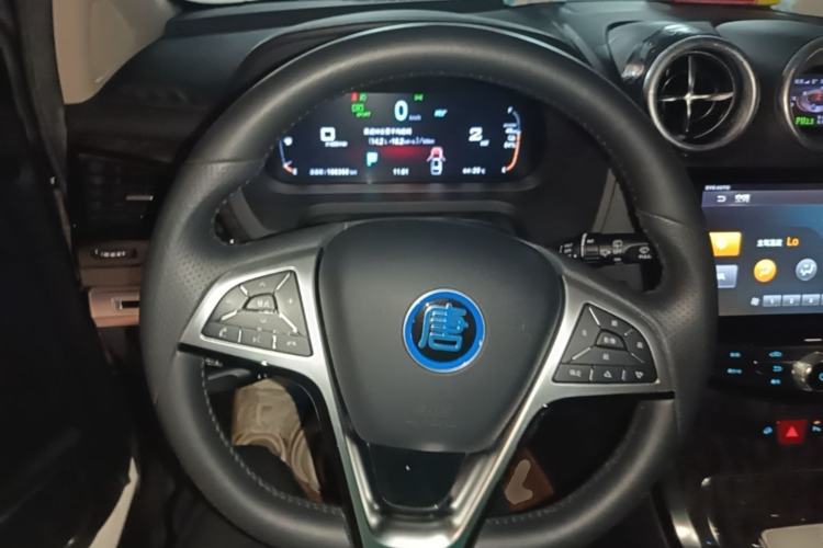 Used BYD Tang New Energy 2017 2.0T All-Wheel Drive Haoya Model 7 Seats Steering Wheel