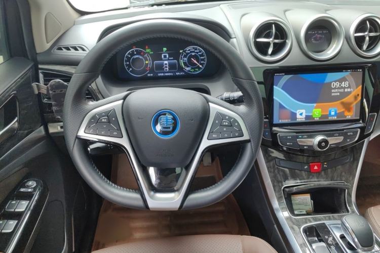 Used BYD Tang New Energy 2017 2.0T All-Wheel Drive Hyatt Model Steering Wheel