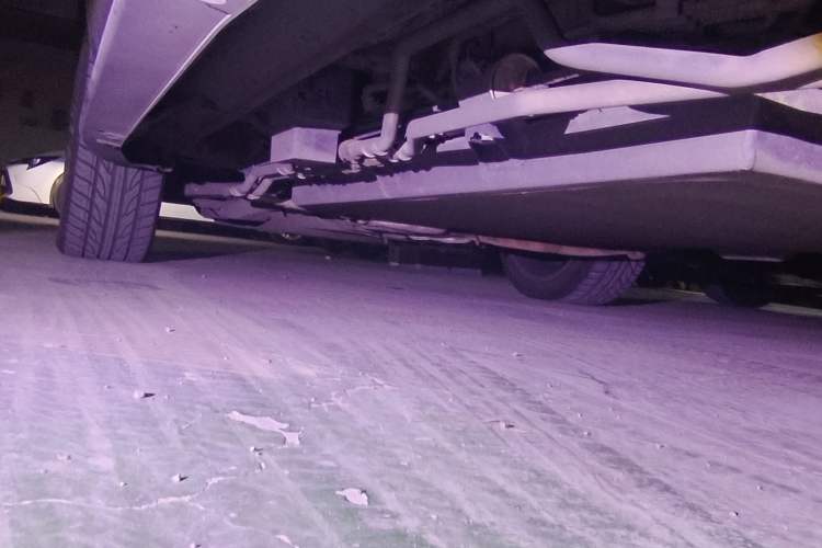 Used BYD Tang New Energy 2017 2.0T Tang 100 Chassis Rear Left