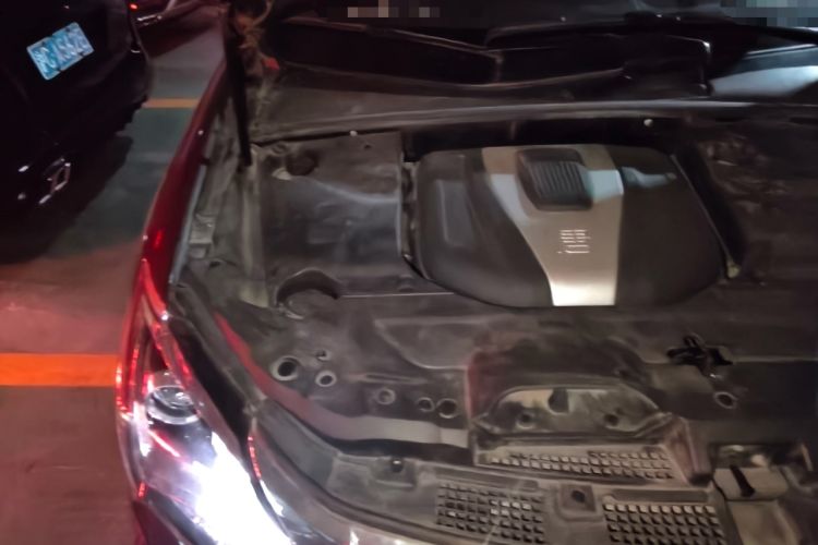 Used BYD Tang New Energy 2017 2.0T Tang 100 Engine Bay Right