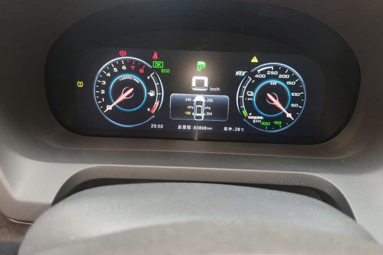 Used BYD Tang New Energy 2017 2.0T All-Wheel Drive Luxury Model Odometer Close Up