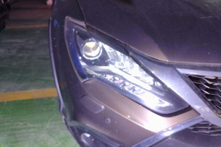 Used BYD Tang New Energy 2017 2.0T Tang 100 Right Front Headlight