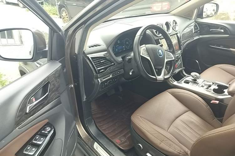 Used BYD Tang New Energy 2017 2.0T All-Wheel Drive Hyatt Model Driver Seat
