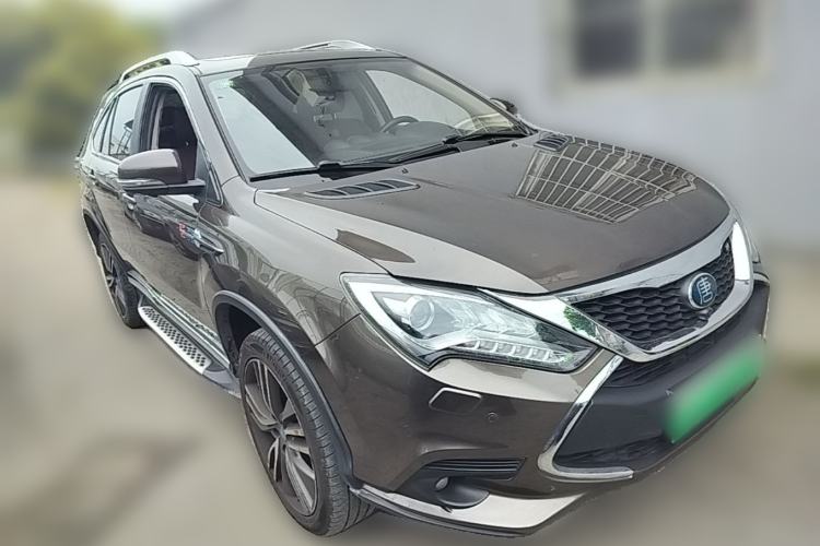 Used BYD Tang New Energy 2017 2.0T All-Wheel Drive Hyatt Model Front Right 45 Deg