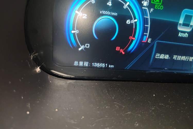 Used BYD Tang New Energy 2017 2.0T Tang 100 Odometer Close Up