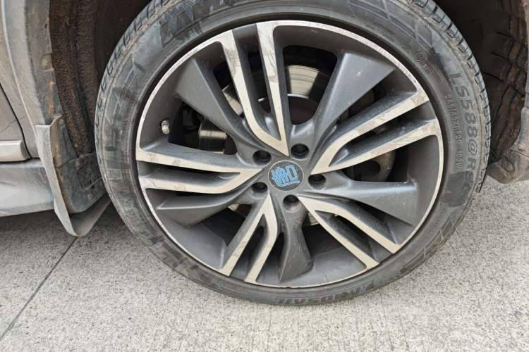 Used BYD Tang New Energy 2017 2.0T Tang 100 Right Front Wheel Hub