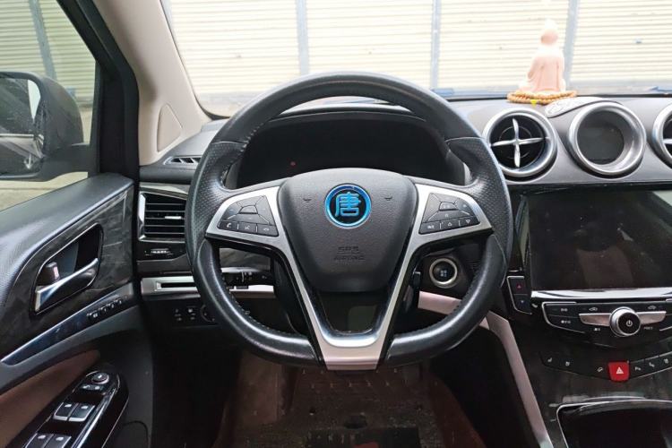 Used BYD Tang New Energy 2017 2.0T Tang 100 Steering Wheel