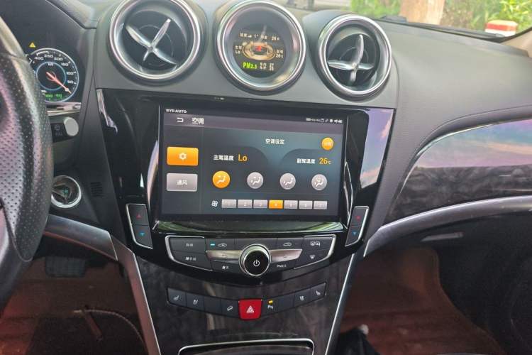 Used BYD Tang New Energy 2017 2.0T Tang 100 Audio And AC Panel