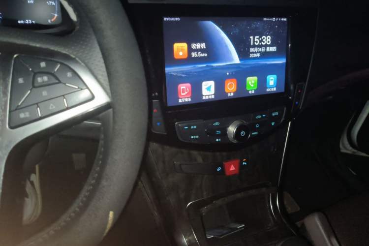 Used BYD Tang New Energy 2017 2.0T All-Wheel Drive Hyatt Model Audio And AC Panel