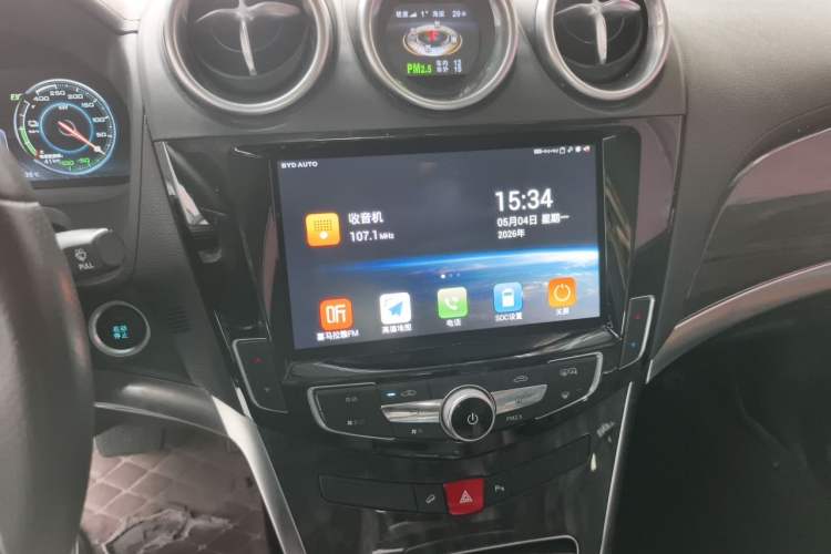 Used BYD Tang New Energy 2017 2.0T All-Wheel Drive Hyatt Model Audio And AC Panel