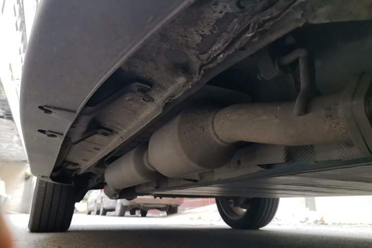 Used BYD Tang New Energy 2017 2.0T Tang 100 Chassis Front Right