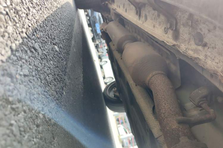 Used BYD Tang New Energy 2017 2.0T All-Wheel Drive Hyatt Model Chassis Front Right
