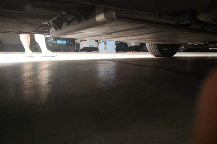 Used BYD Tang New Energy 2017 2.0T Tang 100 Chassis Rear Right