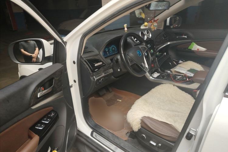 Used BYD Tang New Energy 2017 2.0T Tang 100 Driver Seat
