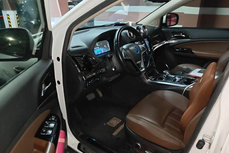 Used BYD Tang New Energy 2017 2.0T Tang 100 Driver Seat