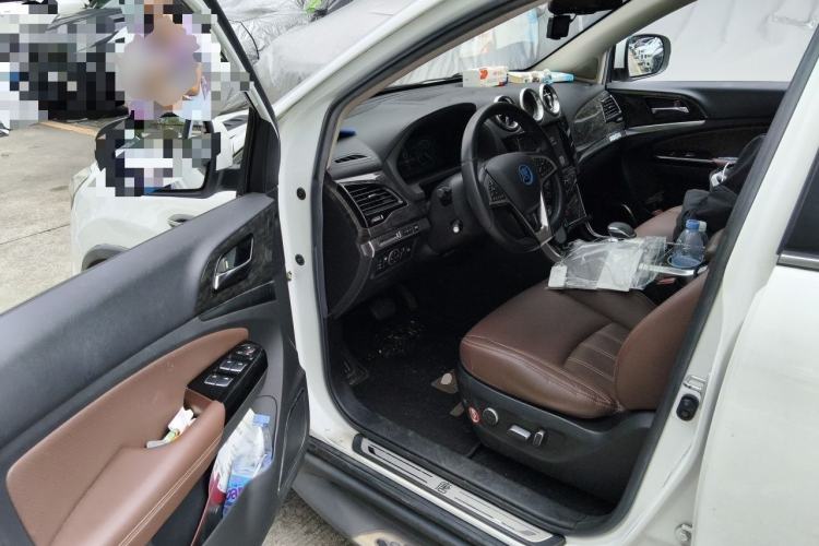 Used BYD Tang New Energy 2017 2.0T All-Wheel Drive Hyatt Model Driver Seat
