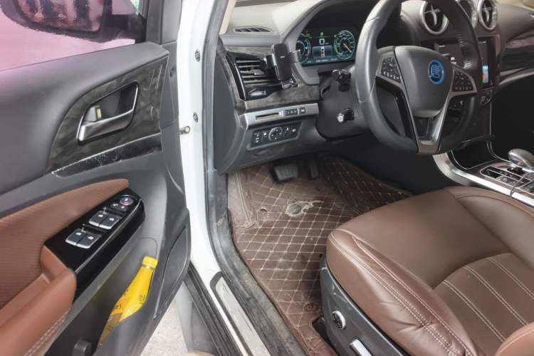 Used BYD Tang New Energy 2017 2.0T All-Wheel Drive Hyatt Model Driver Seat