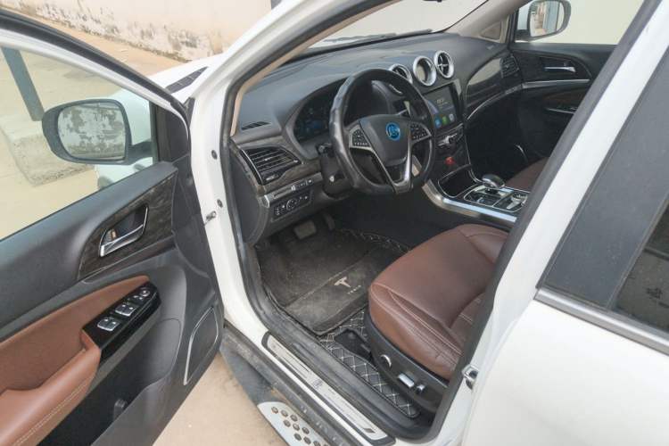 Used BYD Tang New Energy 2017 2.0T Tang 100 Driver Seat