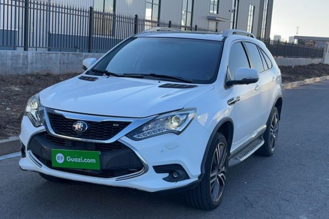 Gebrauchter BYD Tang New Energy 2017 2.0T All-Wheel Drive Hyatt Model