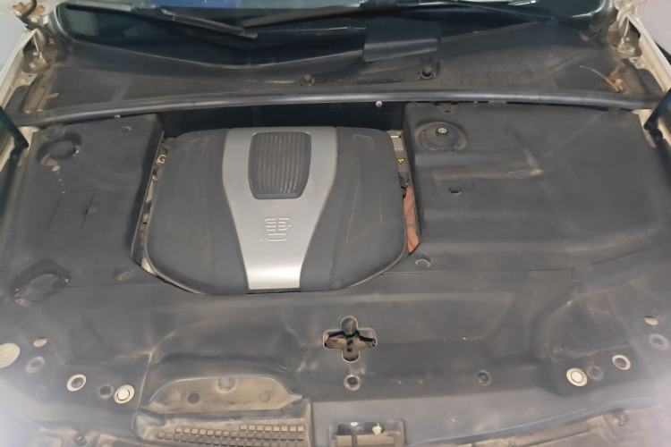 Used BYD Tang New Energy 2017 2.0T Tang 100 Engine Bay