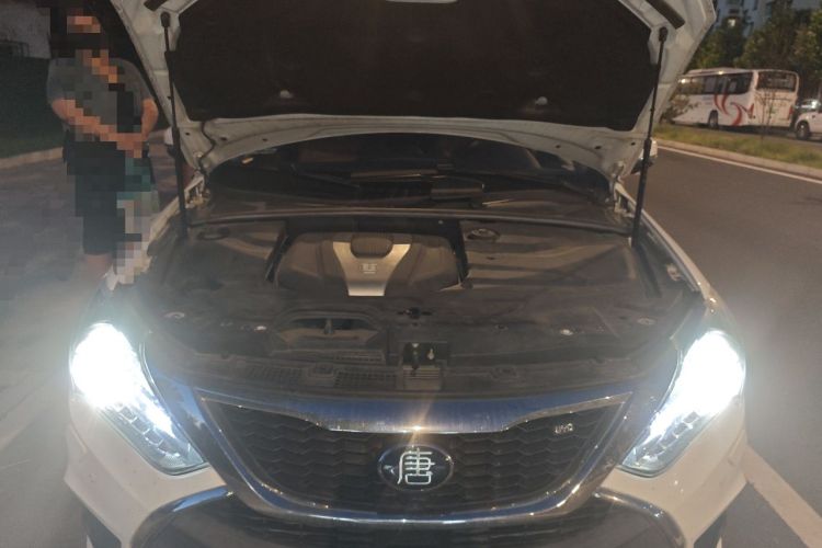 Used BYD Tang New Energy 2017 2.0T All-Wheel Drive Hyatt Model Engine Bay