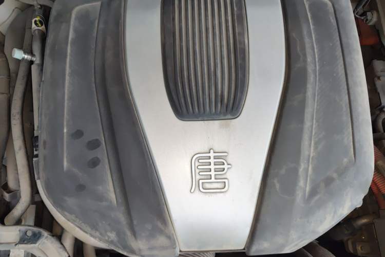 Used BYD Tang New Energy 2017 2.0T All-Wheel Drive Hyatt Model Engine Bay
