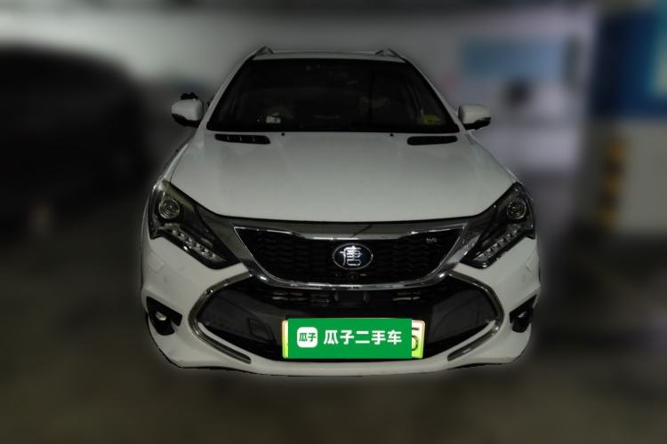 Used BYD Tang New Energy 2017 2.0T All-Wheel Drive Hyatt Model Front