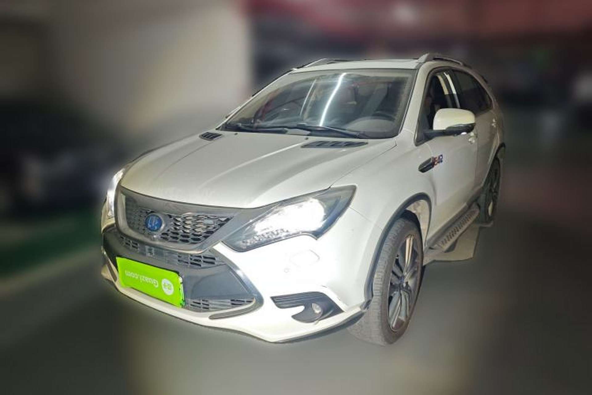 Used BYD Tang New Energy 2017 2.0T All-Wheel Drive Hyatt Model Front Left 45 Deg