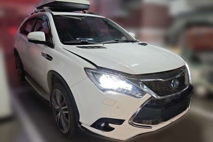 Used BYD Tang New Energy 2017 2.0T Tang 100 Front Right 45 Deg