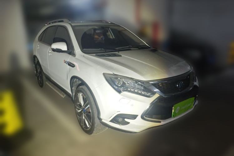 Used BYD Tang New Energy 2017 2.0T All-Wheel Drive Hyatt Model Front Right 45 Deg