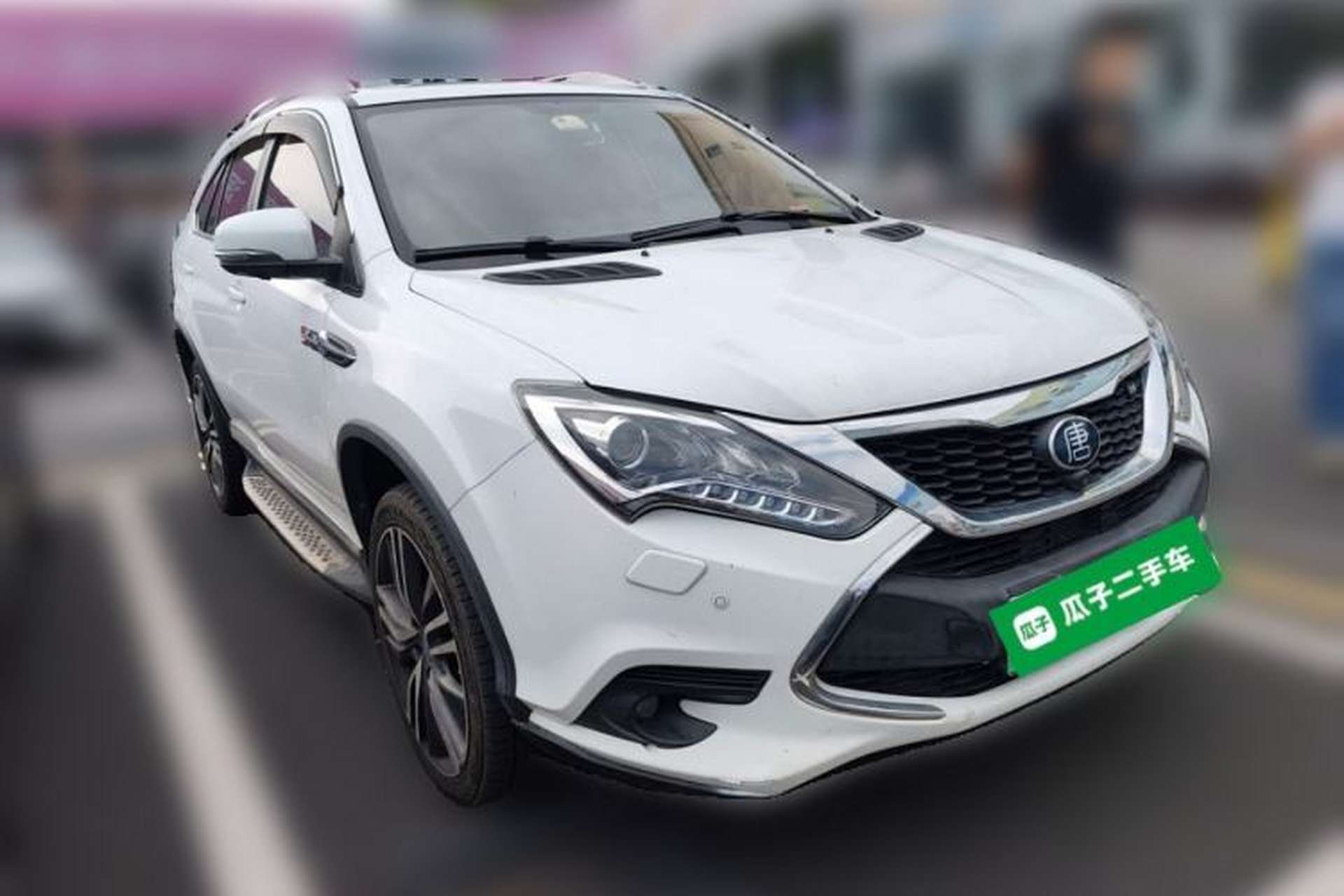 Used BYD Tang New Energy 2017 2.0T All-Wheel Drive Hyatt Model Front Right 45 Deg