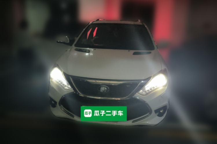 Used BYD Tang New Energy 2017 2.0T All-Wheel Drive Hyatt Model Front