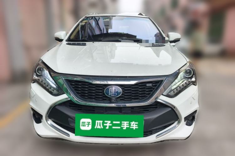 Used BYD Tang New Energy 2017 2.0T All-Wheel Drive Hyatt Model Front