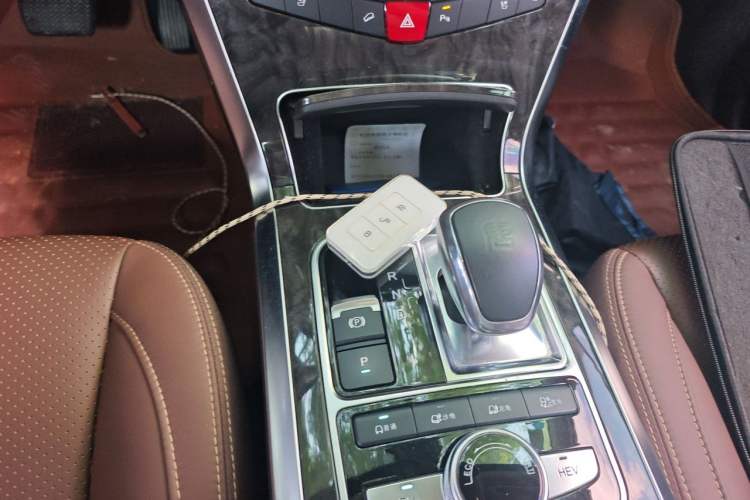 Used BYD Tang New Energy 2017 2.0T Tang 100 Gear Lever