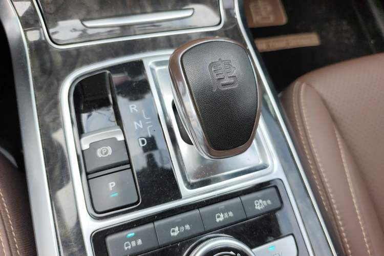 Used BYD Tang New Energy 2017 2.0T All-Wheel Drive Hyatt Model Gear Lever