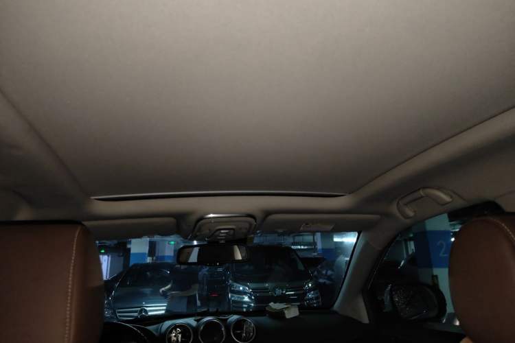 Used BYD Tang New Energy 2017 2.0T All-Wheel Drive Hyatt Model Headliner