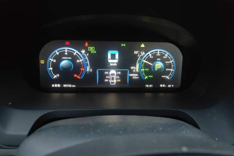Used BYD Tang New Energy 2017 2.0T All-Wheel Drive Hyatt Model Instrument Cluster