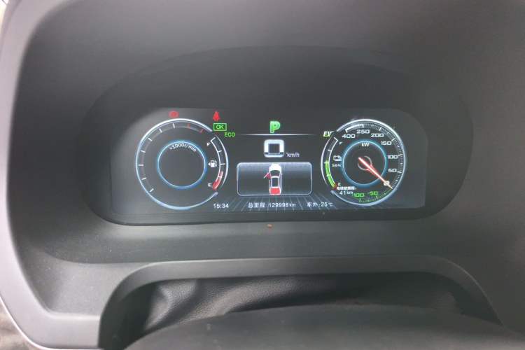 Used BYD Tang New Energy 2017 2.0T All-Wheel Drive Hyatt Model Instrument Cluster