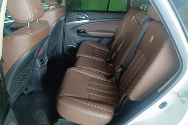Used BYD Tang New Energy 2017 2.0T All-Wheel Drive Haoya Model 7 Seats Left Rear Seat