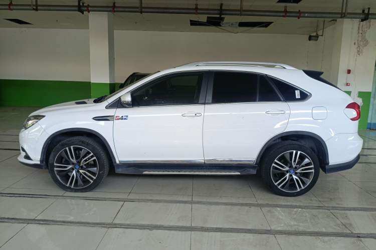 Used BYD Tang New Energy 2017 2.0T All-Wheel Drive Haoya Model 7 Seats Left Side