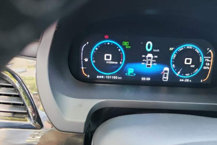 Used BYD Tang New Energy 2017 2.0T All-Wheel Drive Haoya Model 7 Seats Odometer Close Up