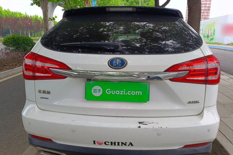 Used BYD Tang New Energy 2017 2.0T All-Wheel Drive Hyatt Model Rear