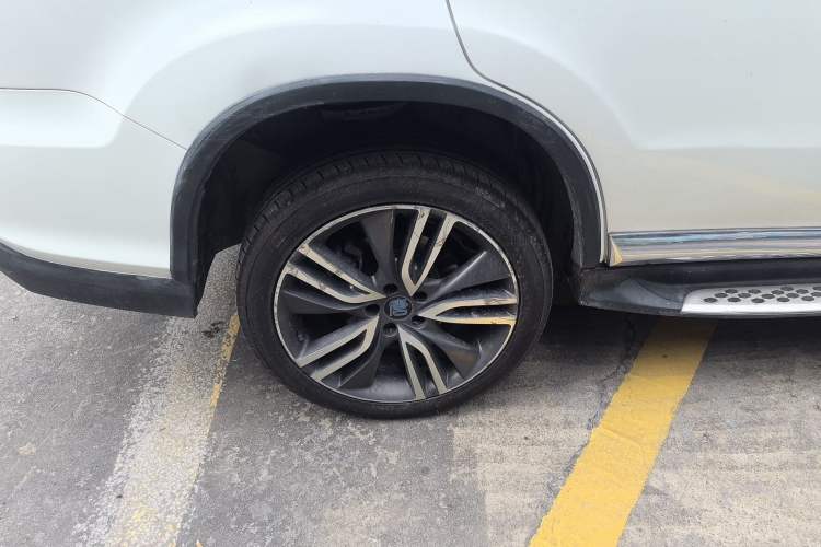 Used BYD Tang New Energy 2017 2.0T All-Wheel Drive Hyatt Model Right Rear Wheel Hub
