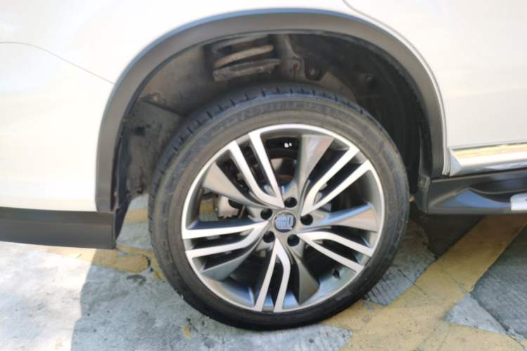 Used BYD Tang New Energy 2017 2.0T All-Wheel Drive Hyatt Model Right Rear Wheel Hub