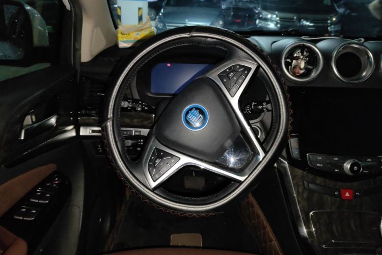 Used BYD Tang New Energy 2017 2.0T All-Wheel Drive Hyatt Model Steering Wheel