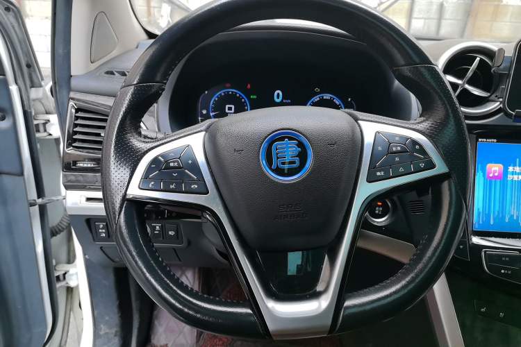 Used BYD Tang New Energy 2017 2.0T Tang 100 Steering Wheel