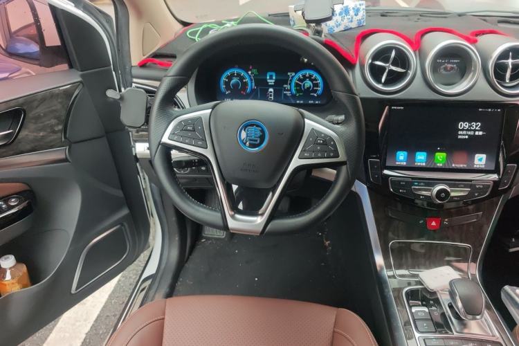 Used BYD Tang New Energy 2017 2.0T All-Wheel Drive Haoya Model 7 Seats Steering Wheel