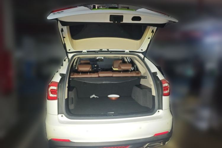 Used BYD Tang New Energy 2017 2.0T All-Wheel Drive Hyatt Model Trunk